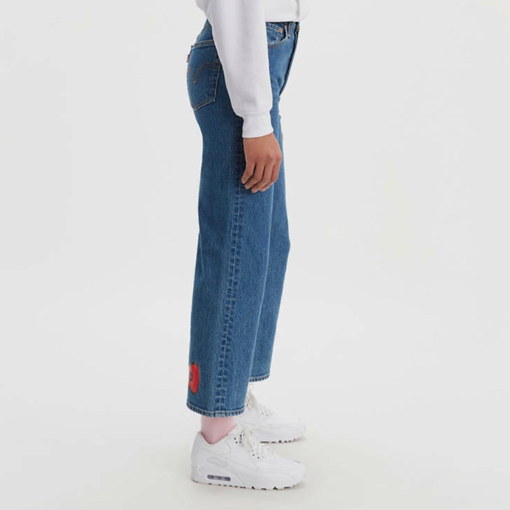 Levi's Ribcage Hello Kitty Jeans - Picture 2 of 3